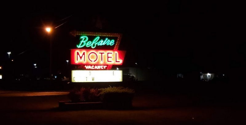 Bel-Aire Motel (Belaire Motel) - From Web Listing (newer photo)